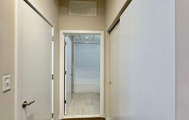 1 bed, 1 bath, 499 sqft, $1,550, Unit HA-604