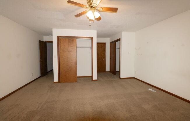 2 beds, 1.5 baths, $1,100, Unit D