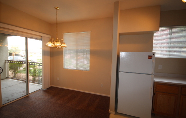 3 beds, 2 baths, $1,695, Unit # 1008