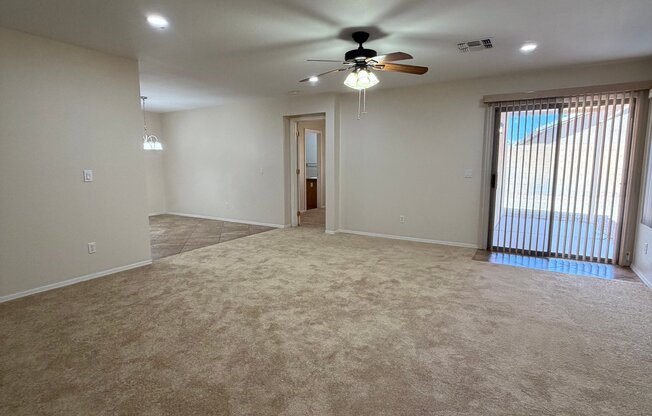 11402 W HUTTON DR