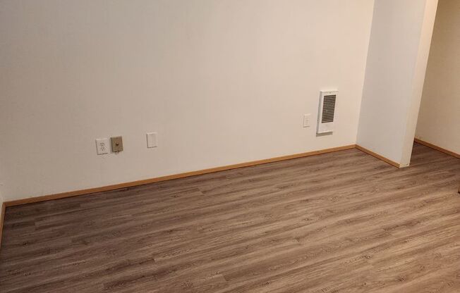 1 bed, 1 bath, 650 sqft, $1,895, Unit 305