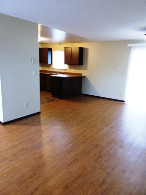 2 beds, 1 bath, 800 sqft, $1,350, Unit 604