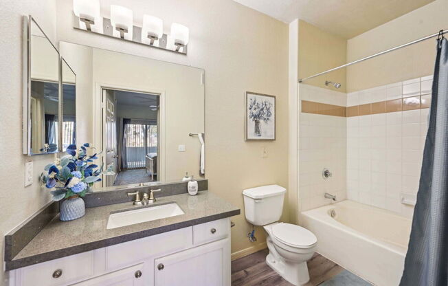 3 beds, 2 baths, 1,152 sqft, $1,553