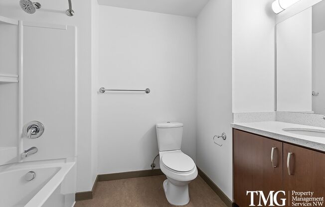 Studio, 1 bath, 528 sqft, $1,400, Unit 402