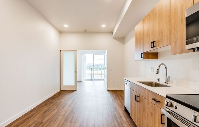 1 bed, 1 bath, 445 sqft, $1,515, Unit atrium court