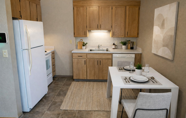 2 beds, 1 bath, 720 sqft, $1,125, Unit 05