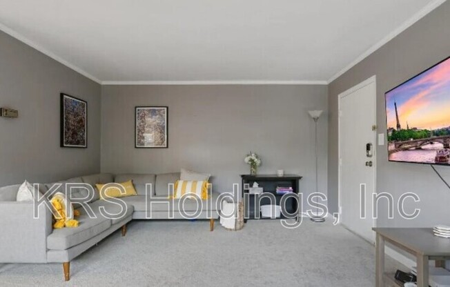 1521 S GEORGE MASON DR