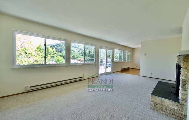1562 SIR FRANCIS DRAKE BLVD