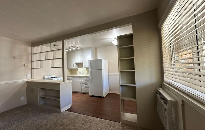 1 bed, 1 bath, $1,480, Unit 15