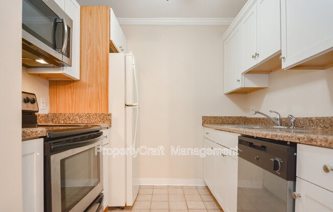 35 DES MOINES RD