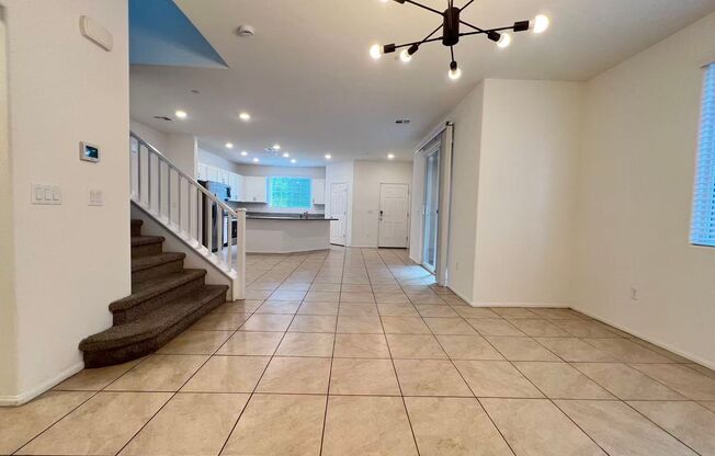 1347 GRAPHITE AVE