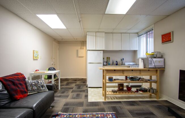 Spacious Goose Hollow 1-Bedroom Ready Mid-August!