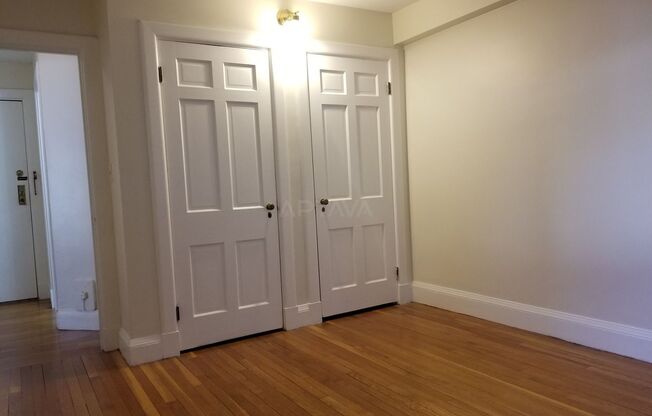 10 Forest Street
