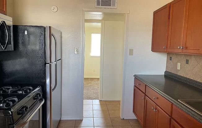 3 beds, 2 baths, $1,500