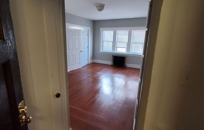 1 bed, 1 bath, 425 sqft, $899, Unit 210