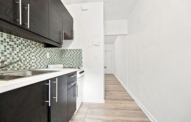 1 bed, 1 bath, 600 sqft, $1,400, Unit Unit 2
