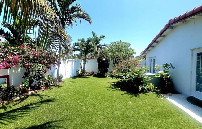 2241 NE 38TH ST LIGHTHOUSE POINT, FL 33064