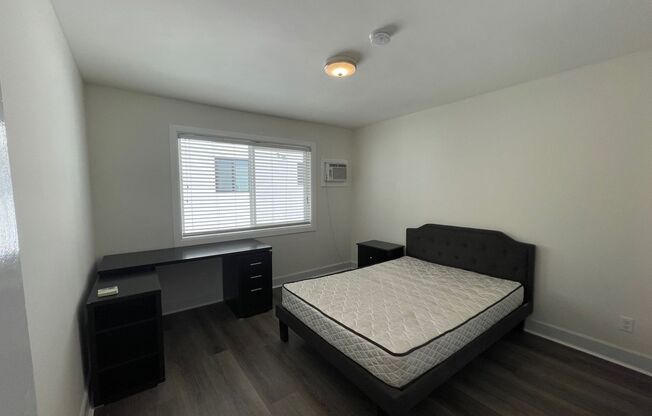 2 beds, 1 bath, $2,900