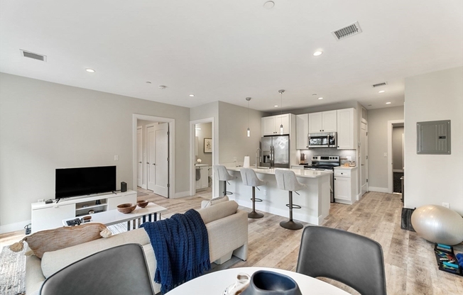1 bed, 1 bath, 592 sqft, $3,495, Unit 307