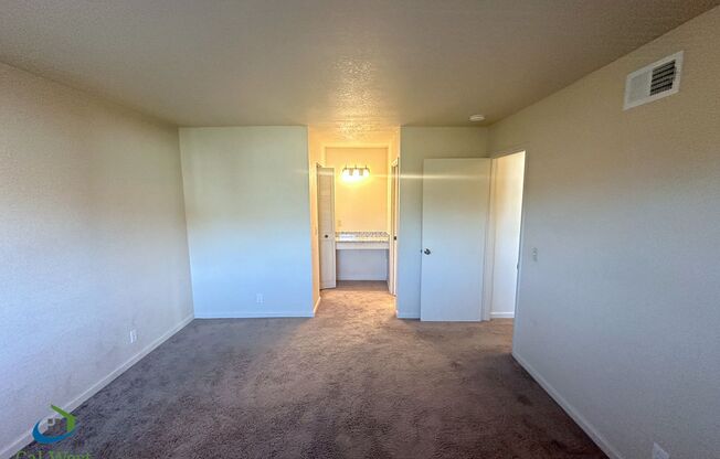 2 beds, 2 baths, 1,050 sqft, $2,495, Unit Unit # 4