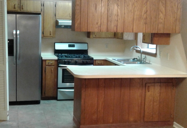 3 beds, 2 baths, $1,495