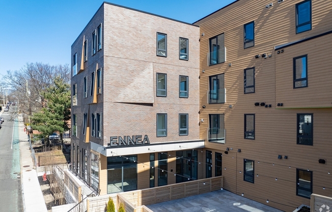 2 beds, 1 bath, 984 sqft, $4,500, Unit 111