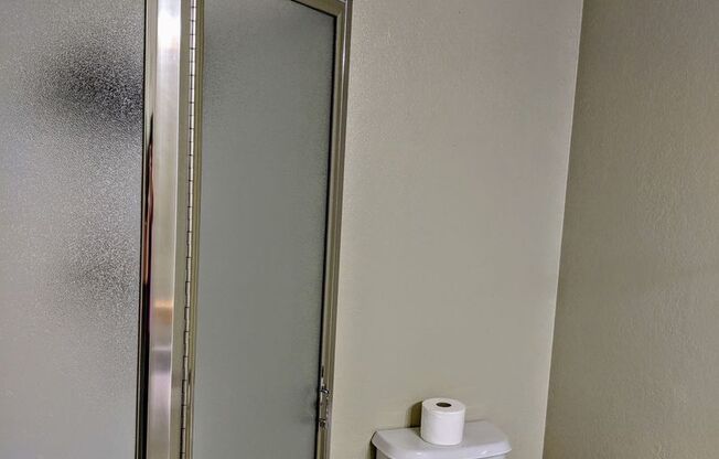 2 beds, 2 baths, $2,600, Unit Apt 303