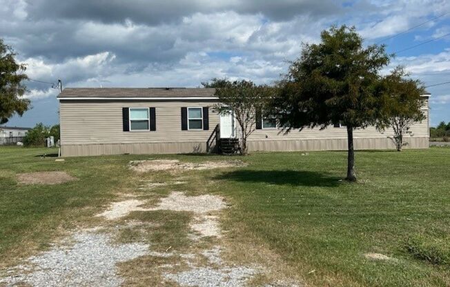 3B/2B Mobile Home Available in Lake Charles