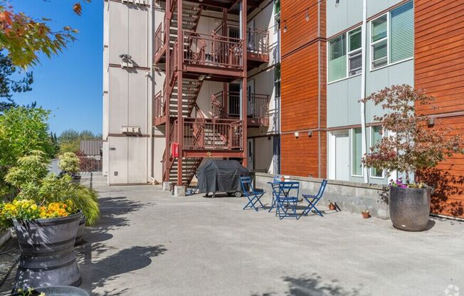 Studio, 1 bath, 154 sqft, $999, Unit 458