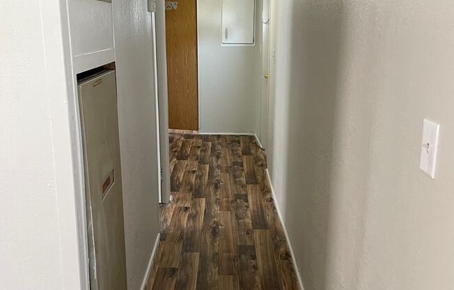 2 Bed, 1 Bath newly renovated mobile home in park- Pet friendly!