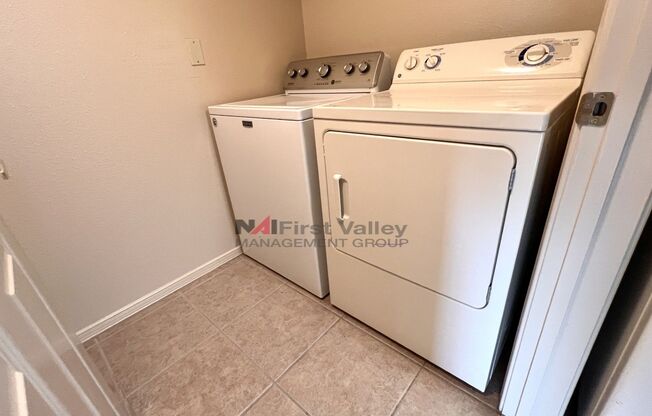 2 beds, 2 baths, $1,400, Unit Unit 2105