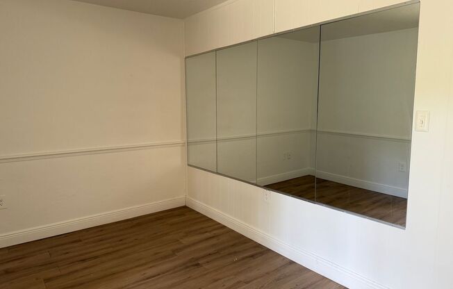 2 beds, 1 bath, $1,100