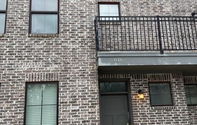 Northgate Area - 4 bedroom / 3 bath / 3 story / 2 car garage