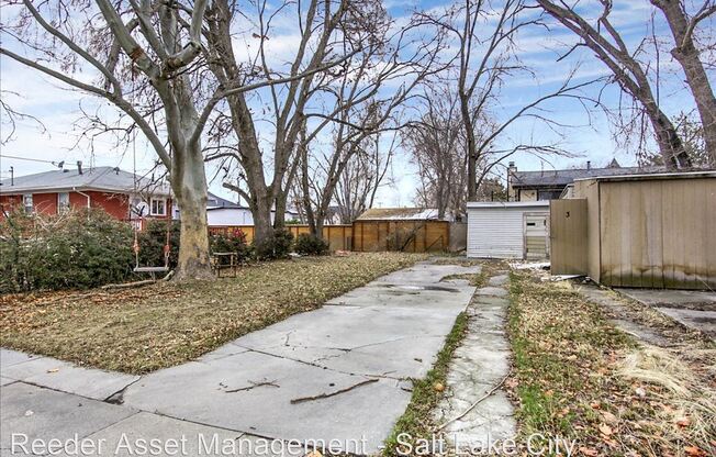 715 East Parker Lane