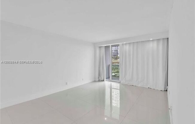 2 beds, 2 baths, 1,357 sqft, $4,000, Unit 100 Bayview Dr # 508