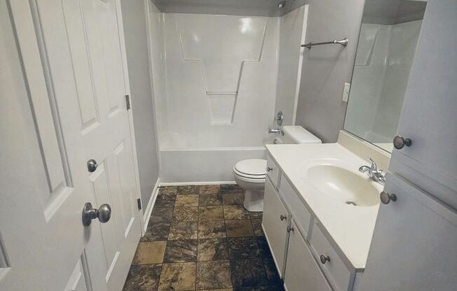 2 beds, 2 baths, 1,020 sqft, $1,195, Unit 223