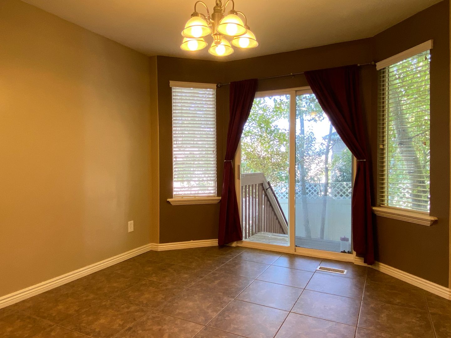 5 Bedroom/3 Bathroom Home in Riverton