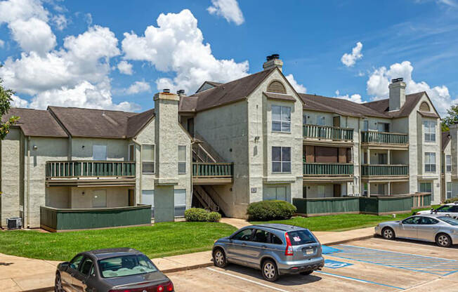 Pecan Grove Apartments in Alexandria, Louisiana