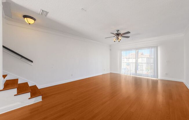 3 beds, 3.5 baths, $3,850