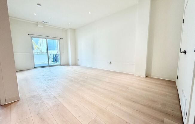 1256 Howard