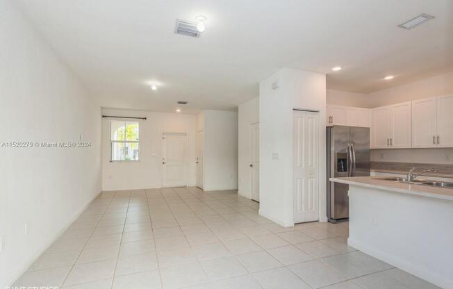 2675 SE 12 ST