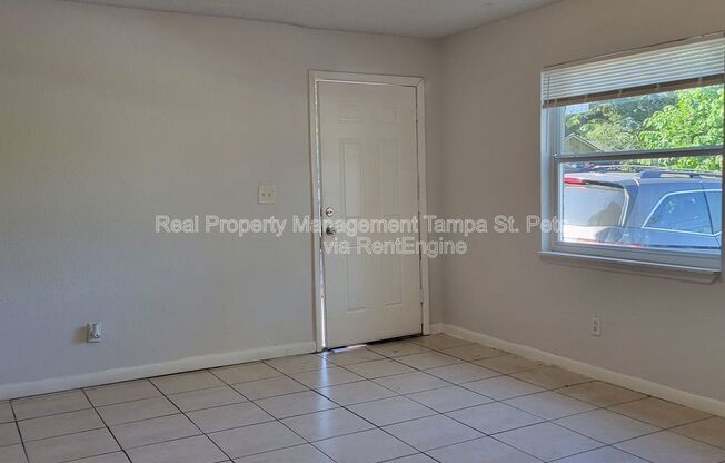 8427 N 39 ST
