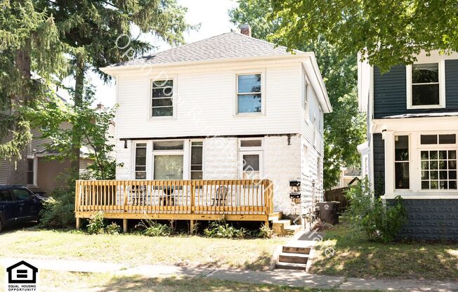 1111 Maple Ave