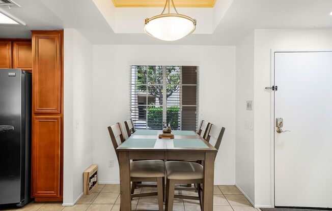 Stylish Furnished 2BR/2BA Condo with Resort Amenities in Prime Mission Valley Location! - Move in Special!!!
