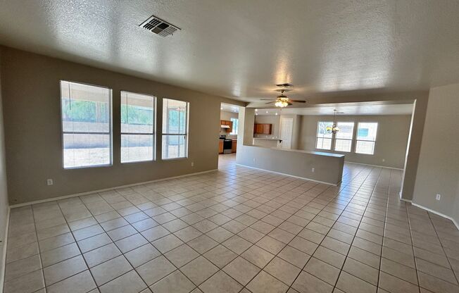 Spacious single story Peoria stunner w/New Carpet; 3 Car Garage
