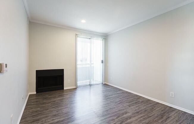 1 bed, 1 bath, 550 sqft, $1,948, Unit 303
