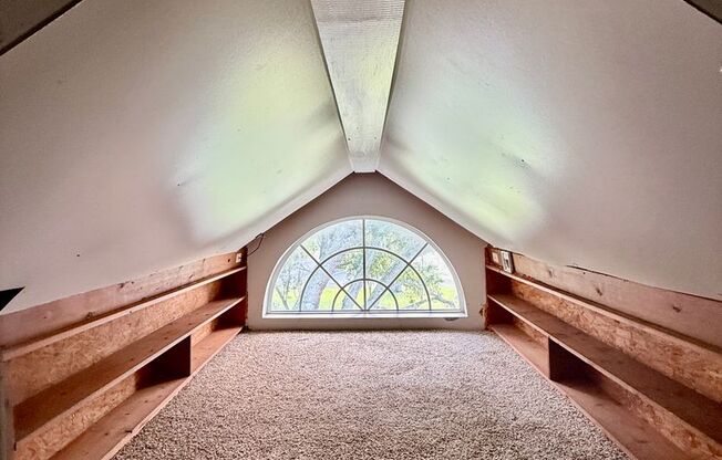 1 bed, 1 bath, $975, Unit UNIT 5