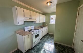 3 beds, 1 bath, $725