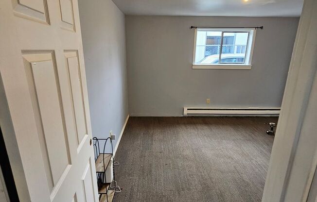 Kean Blvd Upstairs unit