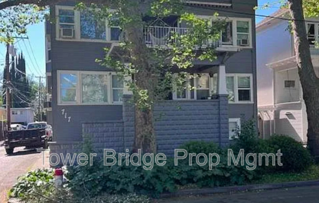 717 17 ST